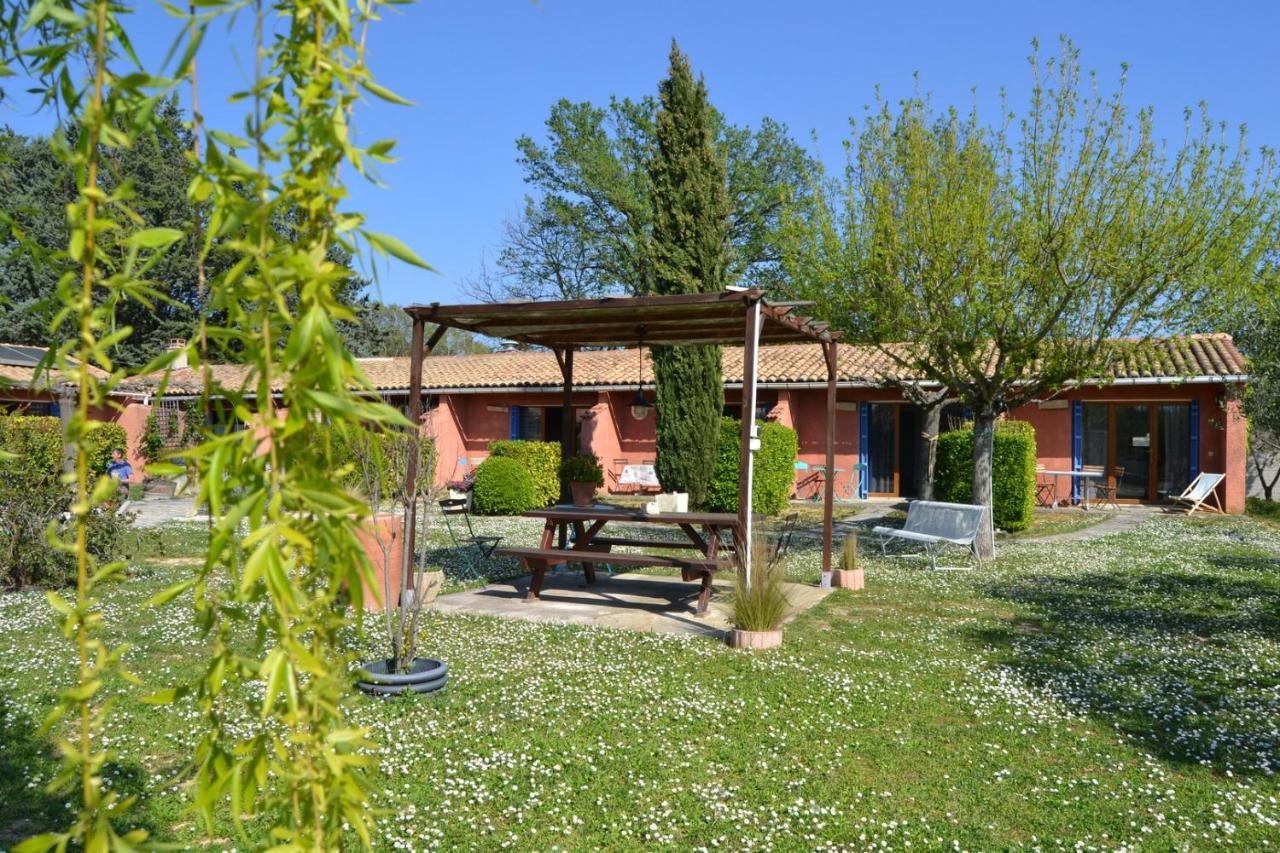 Village De Gites Les Olivettes Saint-Dezery Exterior photo