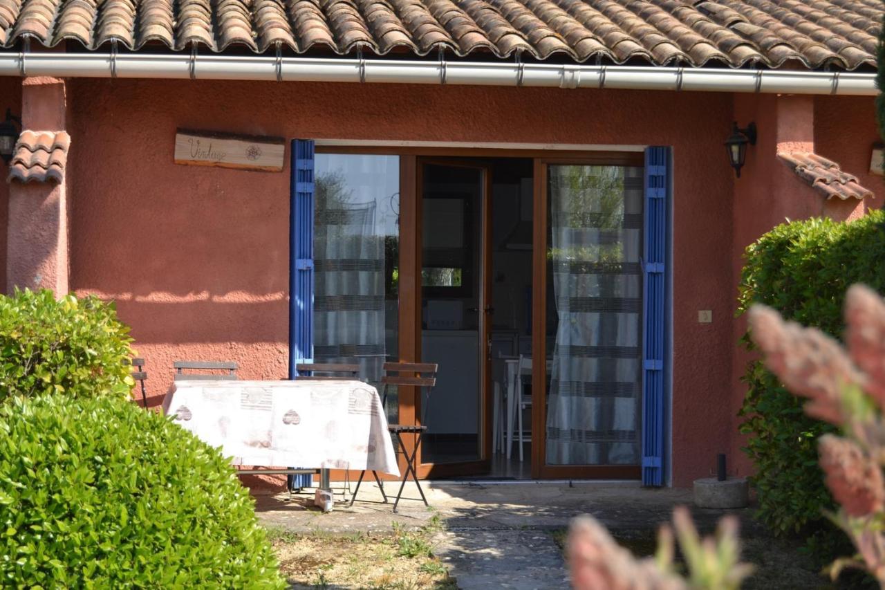Village De Gites Les Olivettes Saint-Dezery Exterior photo