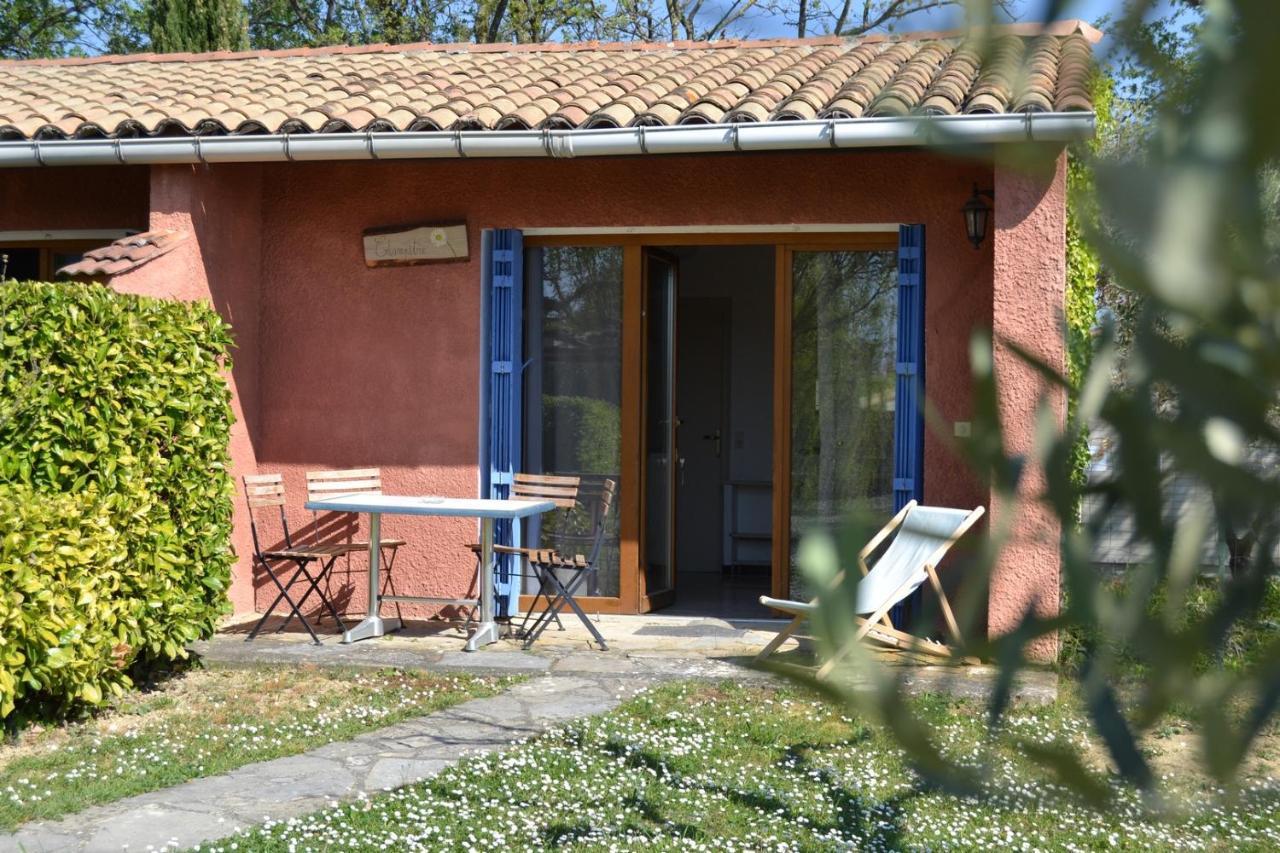 Village De Gites Les Olivettes Saint-Dezery Exterior photo