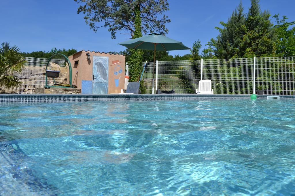Village De Gites Les Olivettes Saint-Dezery Exterior photo