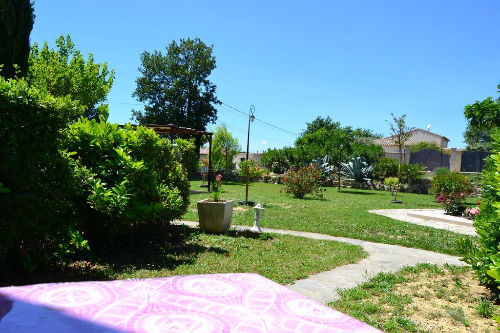 Village De Gites Les Olivettes Saint-Dezery Exterior photo